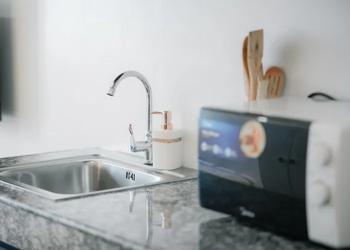 Brand New Unit For 3 Pax At Mplace Residences *